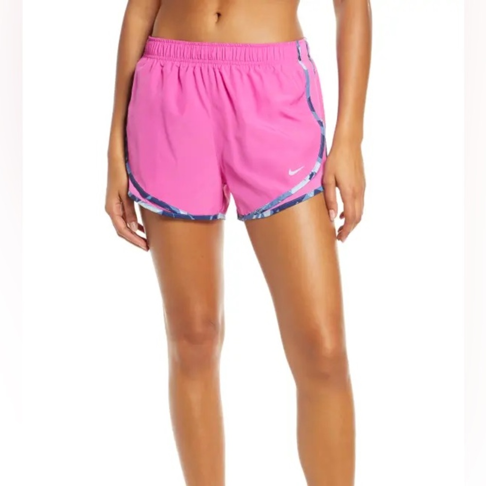 Nike NWOT Women's Athletic Tempo Shorts in Hot Pink with Pattern Trim - Medium